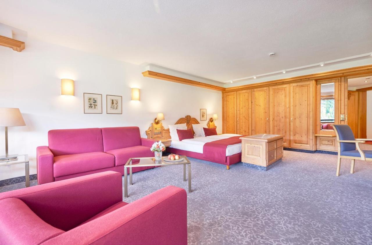 Hotel Traube Tonbach Baiersbronn Exterior photo