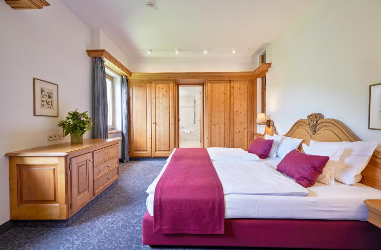 Hotel Traube Tonbach Baiersbronn Exterior photo