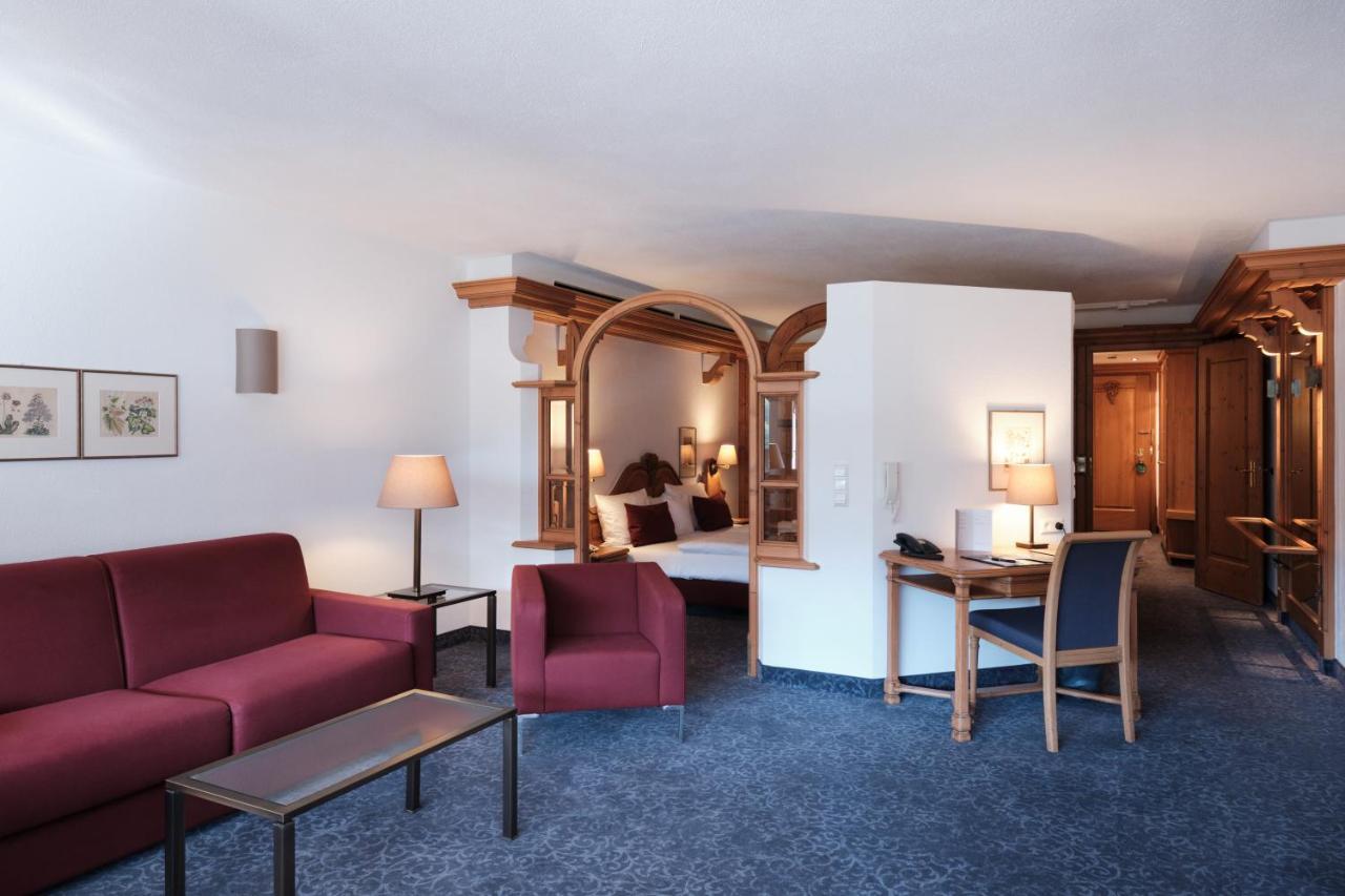 Hotel Traube Tonbach Baiersbronn Exterior photo